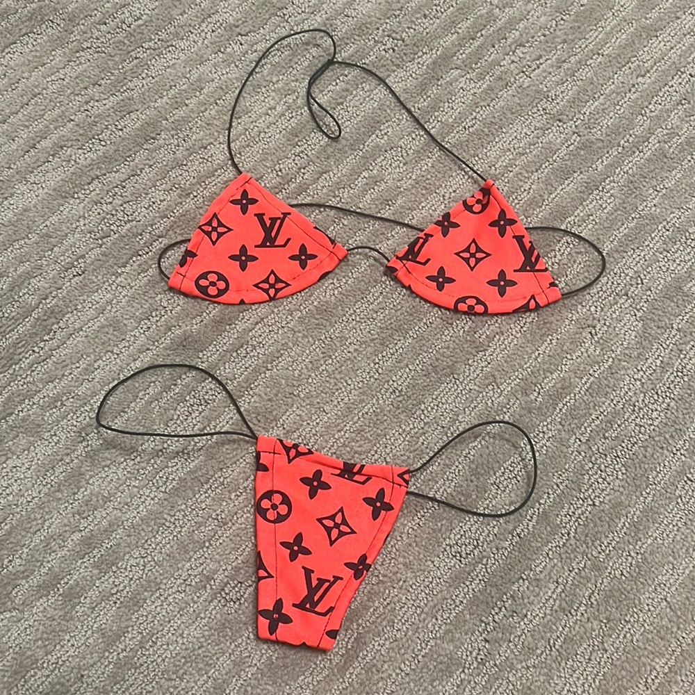 Exotic Dance Microkini